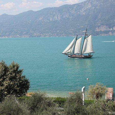 Hotel Merano Brenzone sul Garda Exterior photo